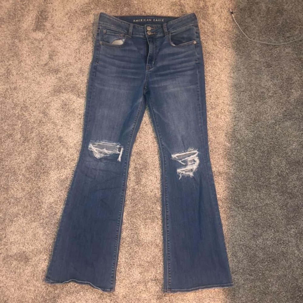 American Eagle Hi Rise Artist Flare
size 10 short